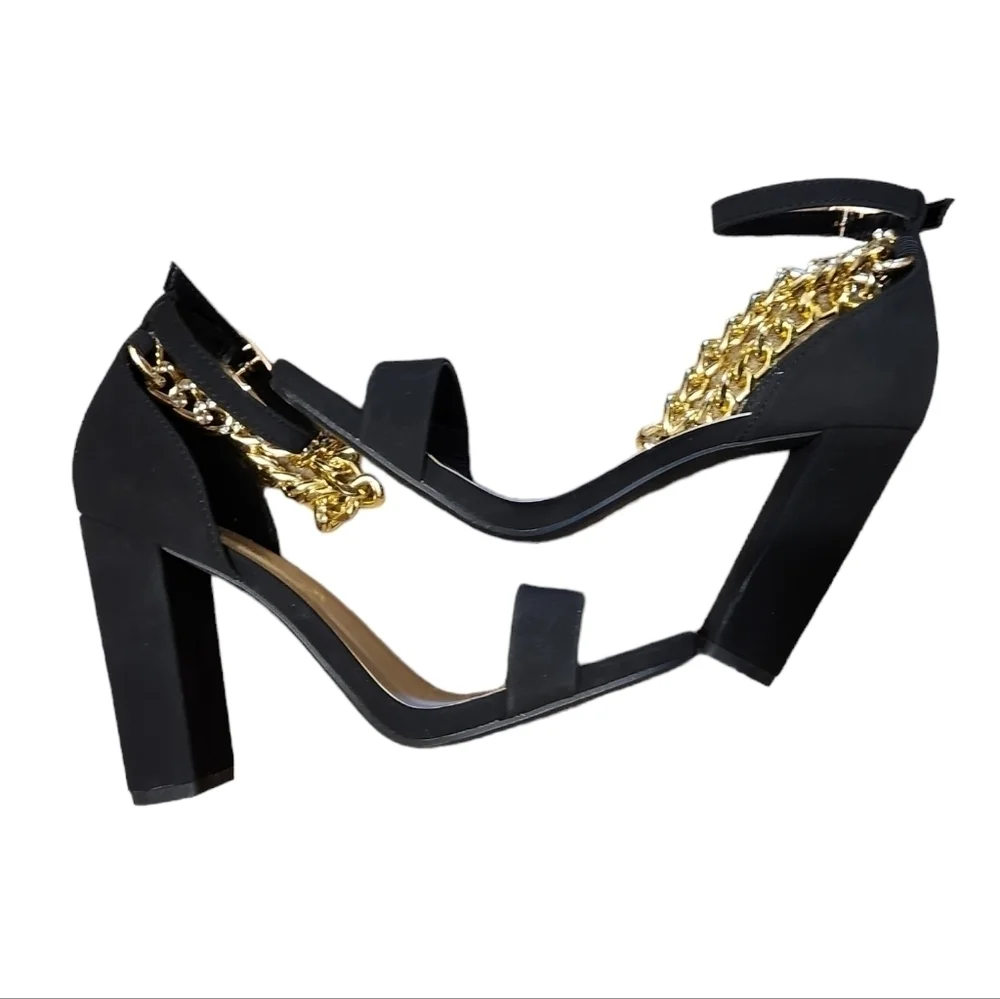 Derek Heart chunky heels black with black ankle strap & gold rhinestone strap 6
